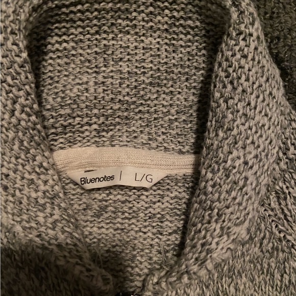 ✨ BLUENOTES  SWEATER ✨ - Picture 2 of 4